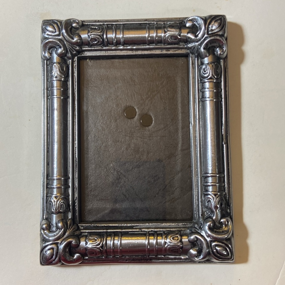 VTG PEWTER 3 x 5” PHOTO FRAME DECORATIVE EMPIRE STYLE ORNATE COLUMNS PILLARS